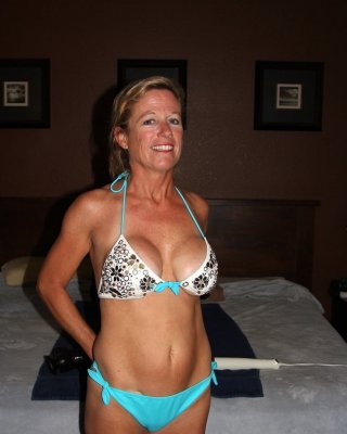 Sexy Grandma Spread her Legs 16 #87566954