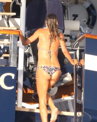 Heidi klum bikini
 #79623017