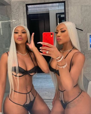 Bimbo Twins