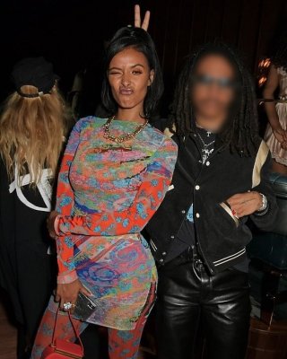 Maya jama - britische Fernsehmoderatorin in Strumpfhosen
 #103408117