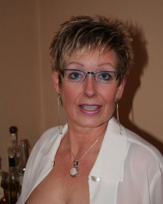 Blonde Matures With Short Hair And Glasses