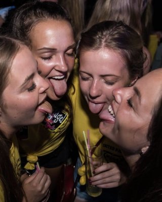 Hot Dutch Girls Going Wild And Make Out