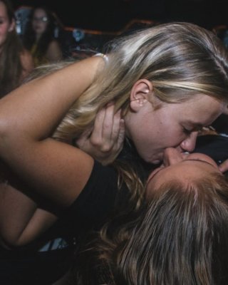 Hot Dutch Girls Going Wild And Make Out