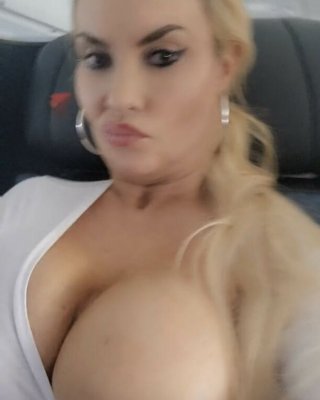 Nicole Coco Austin nackt #108413393