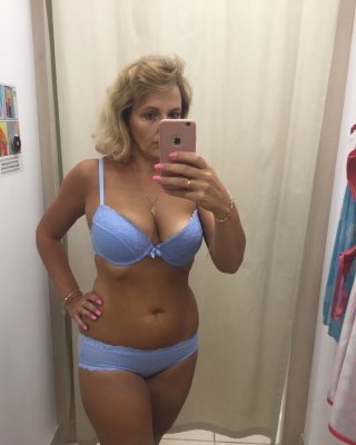 Gorgeous And Busty Mature Ladies 23