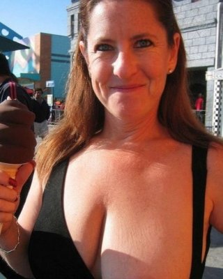 Gorgeous And Busty Mature Ladies 23