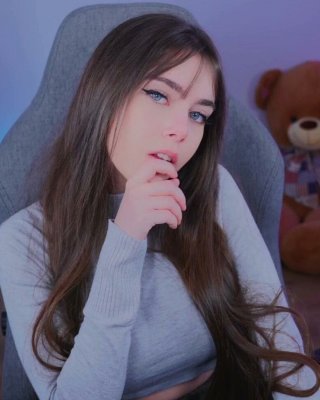 IJenz nackt #109233235