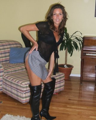 Brünette Milf
 #104679743