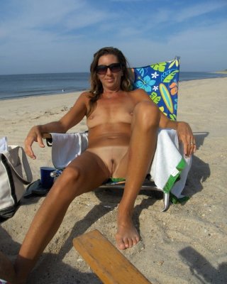 Brünette Milf
 #104679788