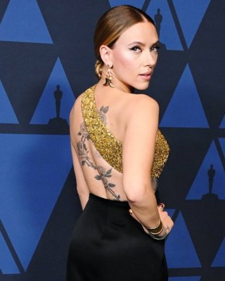 Scarlett johansson fit as fuck
 #102642057