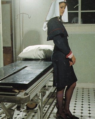 Freche Krankenschwester
 #95685965