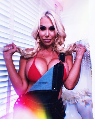 Tori Cummings #87617806