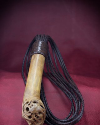 Morion Wood Flogger