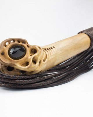 Morion Wood Flogger