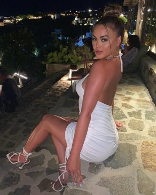 Schön stephanie lam bikini chav babe groß titten arsch beine
 #102785296