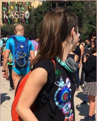 Nena en Lenceria Roja Paseo Sin Pantalones CDMX #96614783