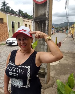 BRAZILIAN BUSTY MILF