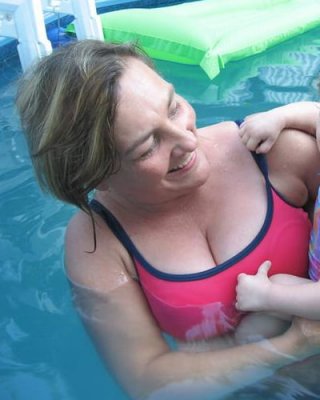 FAT MATURE SWIMSUIT