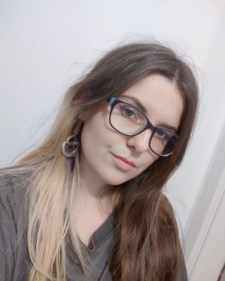 Blondine
 #106171065