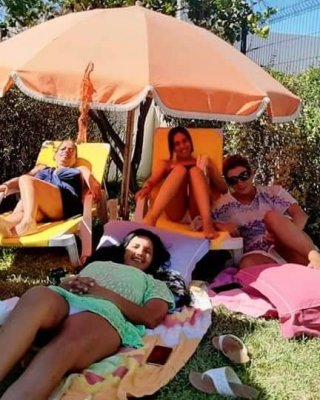 Heiße Milfs
 #81908008