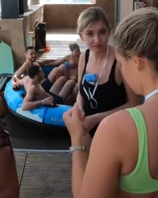 Wasserpark-Ärsche
 #90290100
