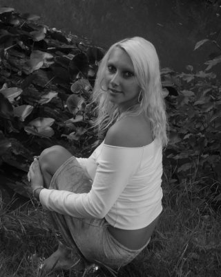 Petite amie blonde aux yeux bleus
 #104523647