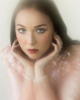 Molly quinn
 #105669444