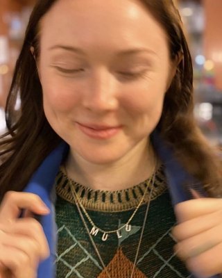 Molly quinn
 #105669445