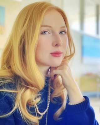 Molly quinn
 #105669464