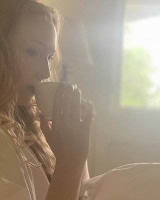 Molly quinn
 #105669468