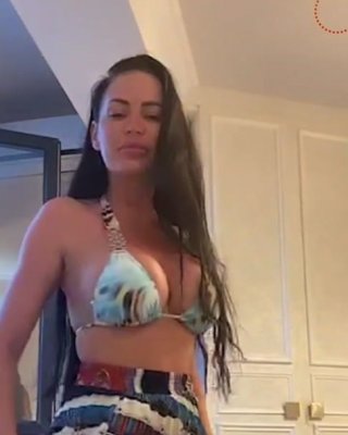 Keine Höschen live facebook rumänisch
 #91705191