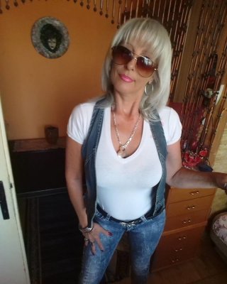 Serbische Milfs und Reife vol.135
 #84243255