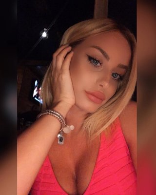 セルビアのホットな痩せたブロンドの売春婦の女の子 ana stojilkovic
 #80757432