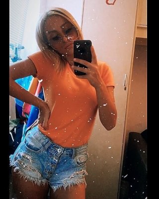 セルビアのホットな痩せたブロンドの売春婦の女の子 ana stojilkovic
 #80757441