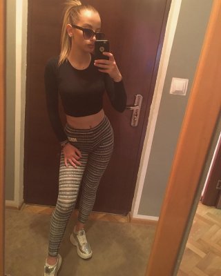 セルビアのホットな痩せたブロンドの売春婦の女の子 ana stojilkovic
 #80757447